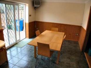KITCHEN/BREAKFAST ROOM 298 x 10 max
