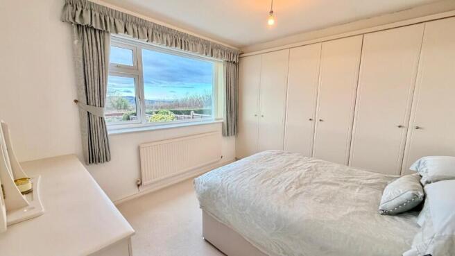 2 bed Detached Bungalow for sale Image 8
