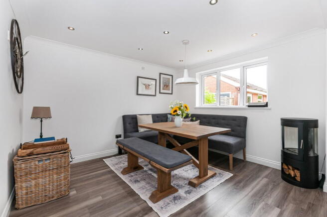 3 bed Detached for sale Image 8