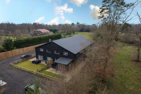 Milligans Barn, New Mill Road, RG40