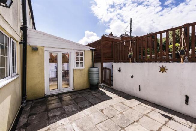 2 Butterbuildings House, Woodborough Road, Radstoc