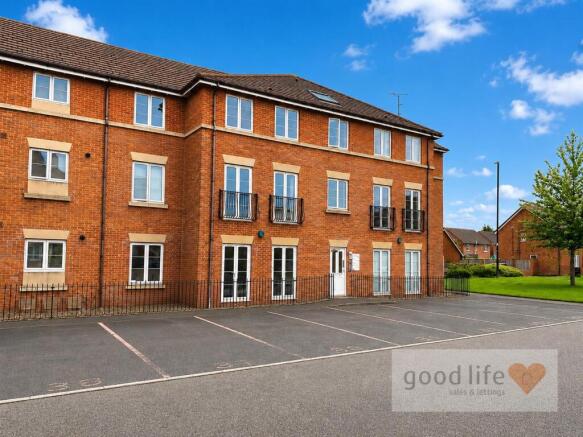 20260801_171435356_iOS40a aylesford mews.jpg