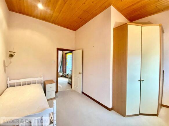 2 bed Apartment for sale Image 11