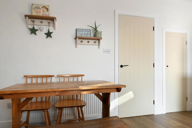 2 bed Semi-Detached for sale Image 11