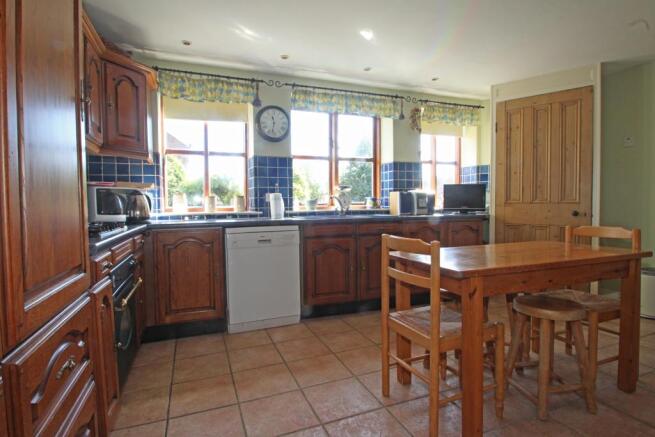 Kitchen photo 1