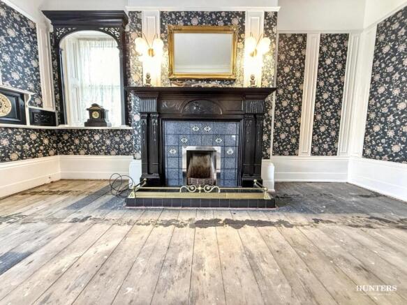 5 bed Detached for sale Image 6