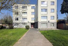 1 Flat 13, St Pauls Court, St Pauls Road, Gloucester GL1 5BG