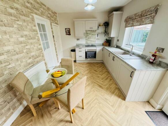 KITCHEN/DINER
