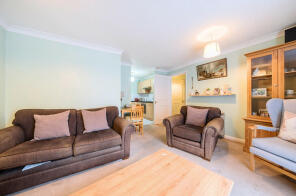 5, 8 Glen Court, Station Road, Sidcup DA15 7JU