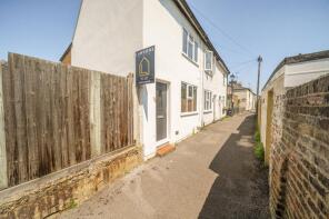 28, Clewer Fields, Windsor SL4 5BW
