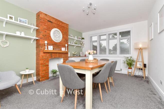 2-bed house on Wickham Road, Shirley, Croydon, Surrey, £280,000