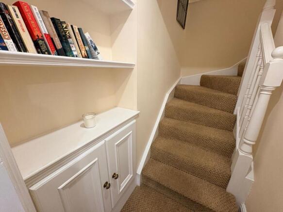 2 bed House to rent Image 10