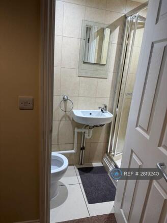 Ensuite - Room5