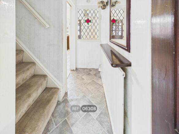 2 bed Terraced to rent Image 5