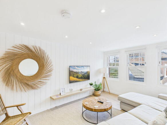 5 bed Block of Apartments for sale Image 6