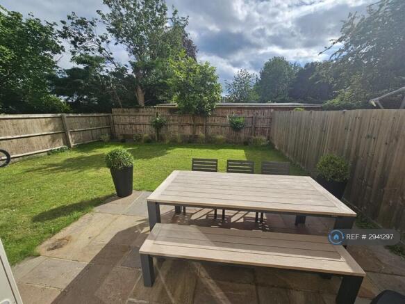 Enclosed South Facing Garden