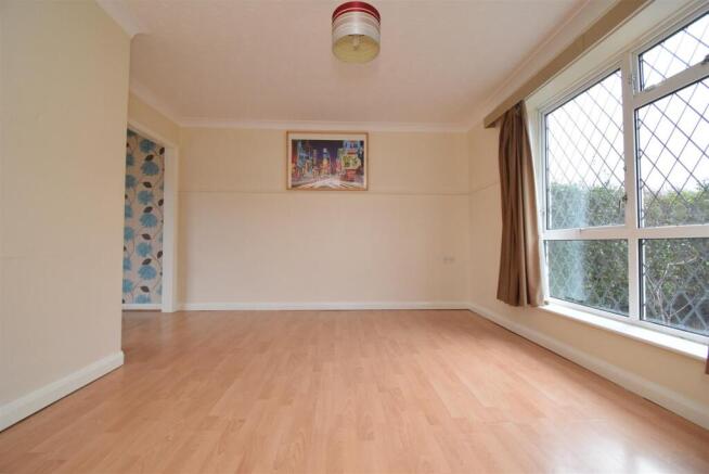 3 bed Semi-Detached to rent Image 11