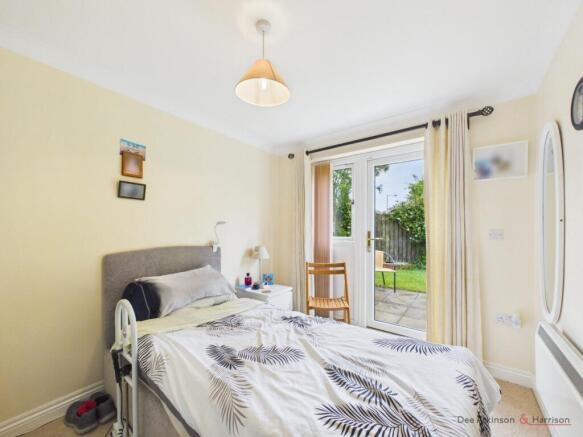 2 bed Semi-Detached Bungalow for sale Image 10