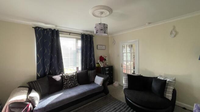 12 Summer Hall Ing, Wyke, Bradford, West Yorkshire BD12 8DN photo 5