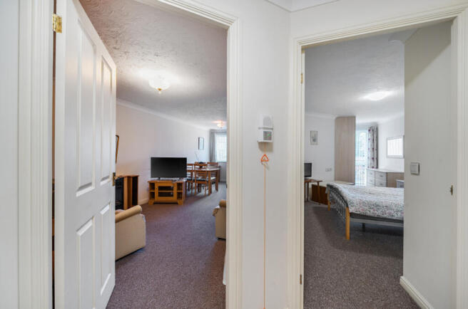 1 bed Retirement Property for sale Image 7