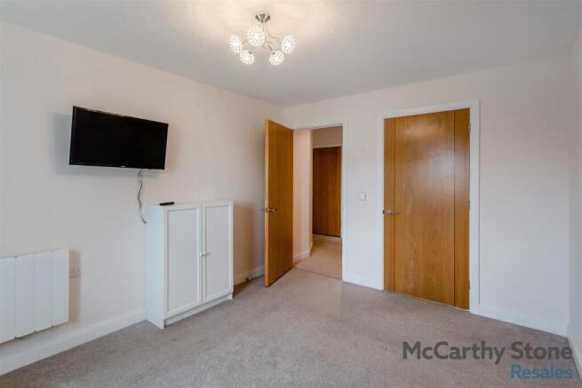 2 bed Apartment for sale Image 12