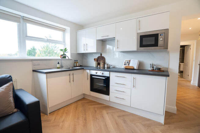 2 bed Apartment to rent Image 5