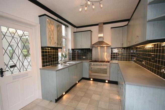 KITCHEN DINER
