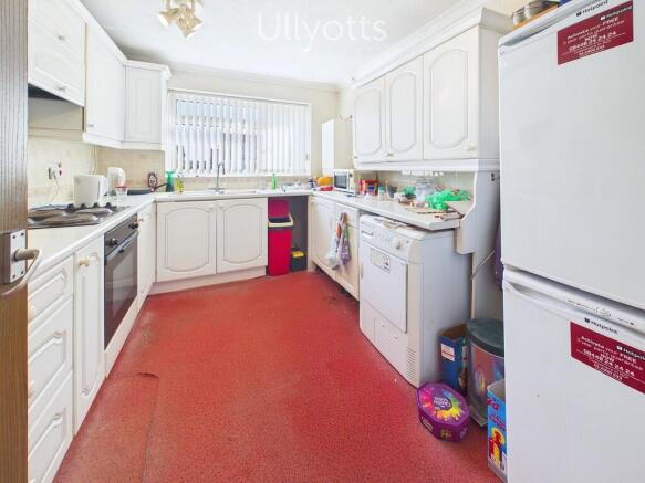 3 bed Detached Bungalow for sale Image 4