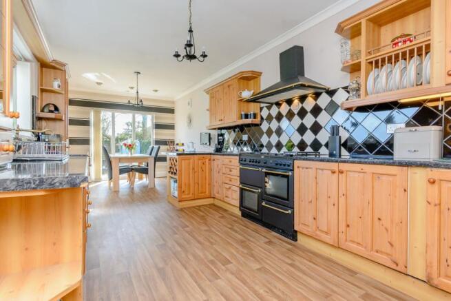 Kitchen/Dining Room