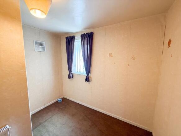 3 bed Semi-Detached for sale Image 8