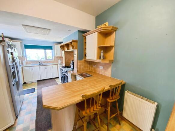 3 bed Semi-Detached for sale Image 4