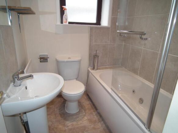Bathroom.JPG