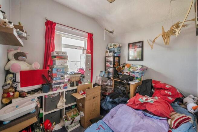 3 bed Terraced for sale Image 8