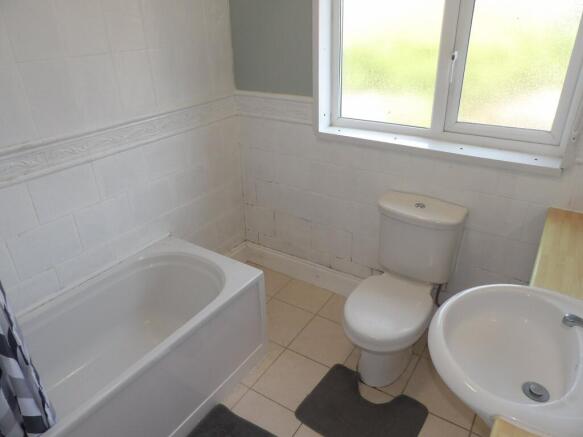 2 bed Semi-Detached to rent Image 7