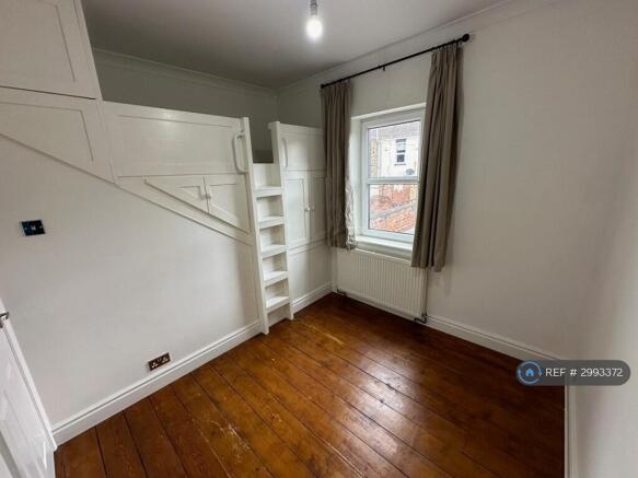 2 bed Terraced to rent Image 9