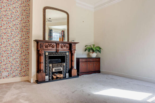 1 bed Ground Flat for sale Image 8