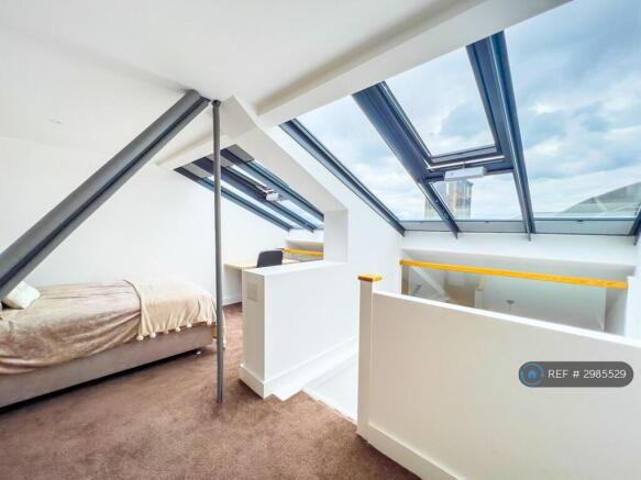1 bed Flat to rent Image 4