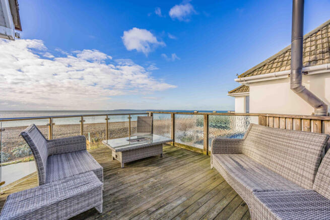 15 Meath Close, Hayling Island-Small-PorticoMarke