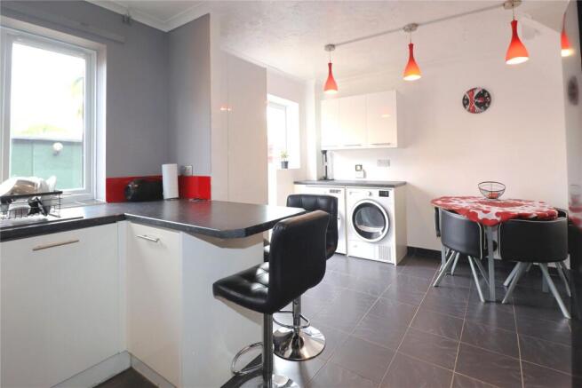 The Fieldings, Woking, United Kingdom, GU21 photo 4