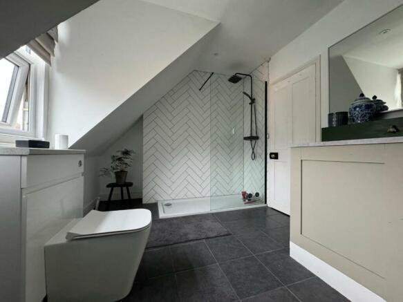 Bathroom showing shower area.jpg