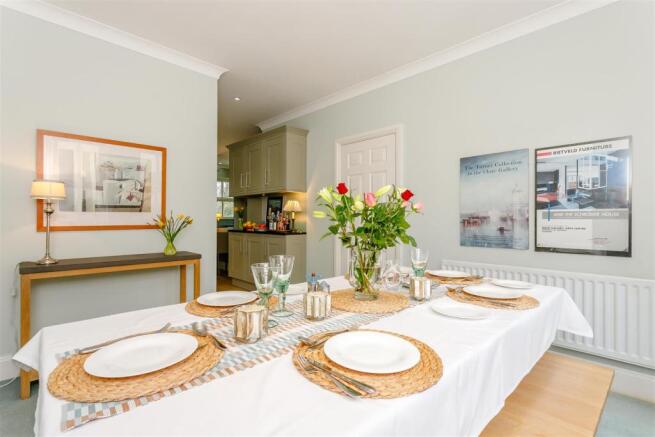 8376705-interior18.jpg