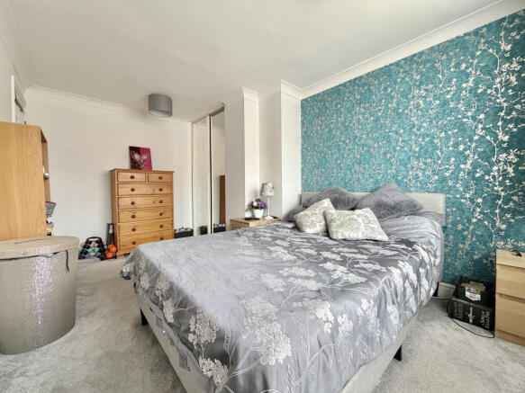 3 bed Semi-Detached for sale Image 10