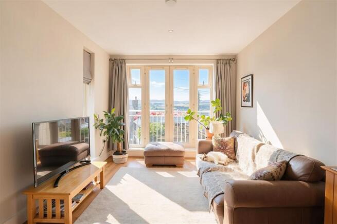 4 bed Semi-Detached for sale Image 8