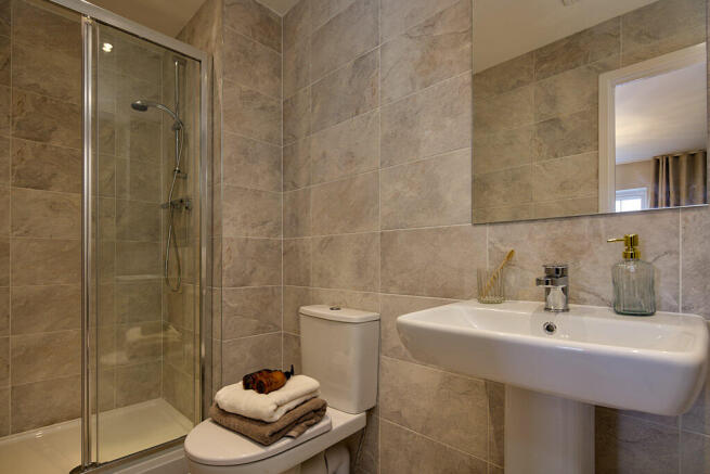 4 bed House for sale Image 6