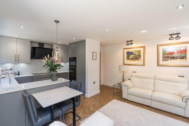 Lounge/Kitchen 