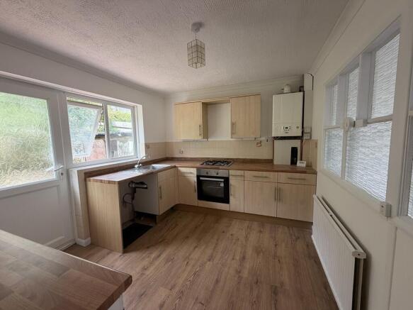18, Emmetts Park, Ashburton photo 4