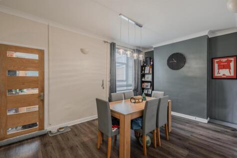 Wainfelin Road, Pontypool