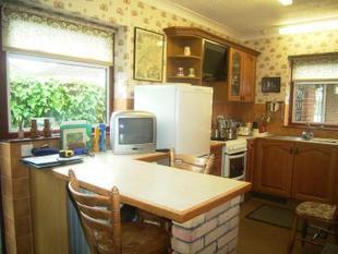 Kitchen/Bkfast Area