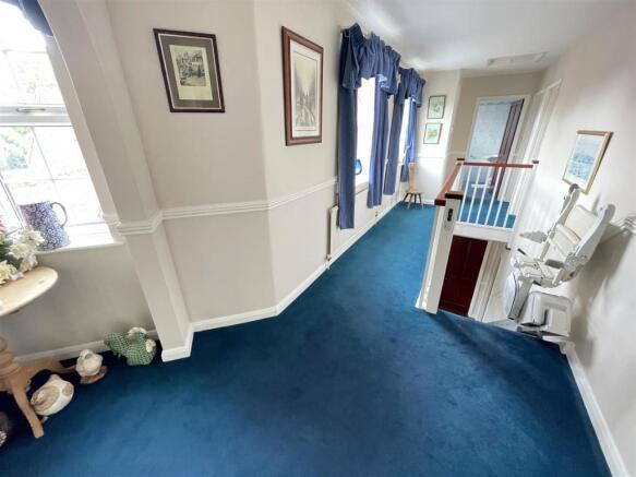 GALLERIED LANDING
