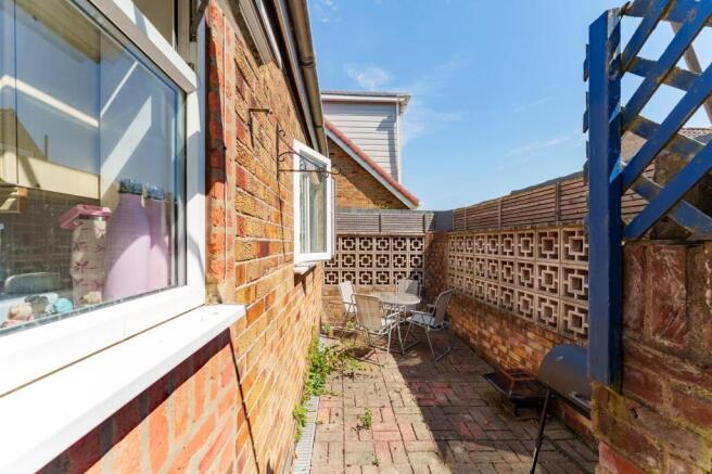 2 bed Semi-Detached for sale Image 10